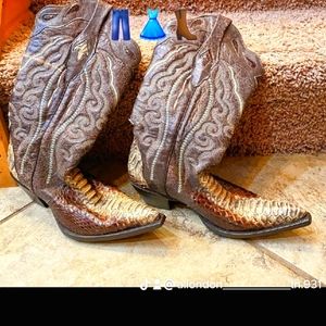 LEGIT PYTHON BOOTS 👢